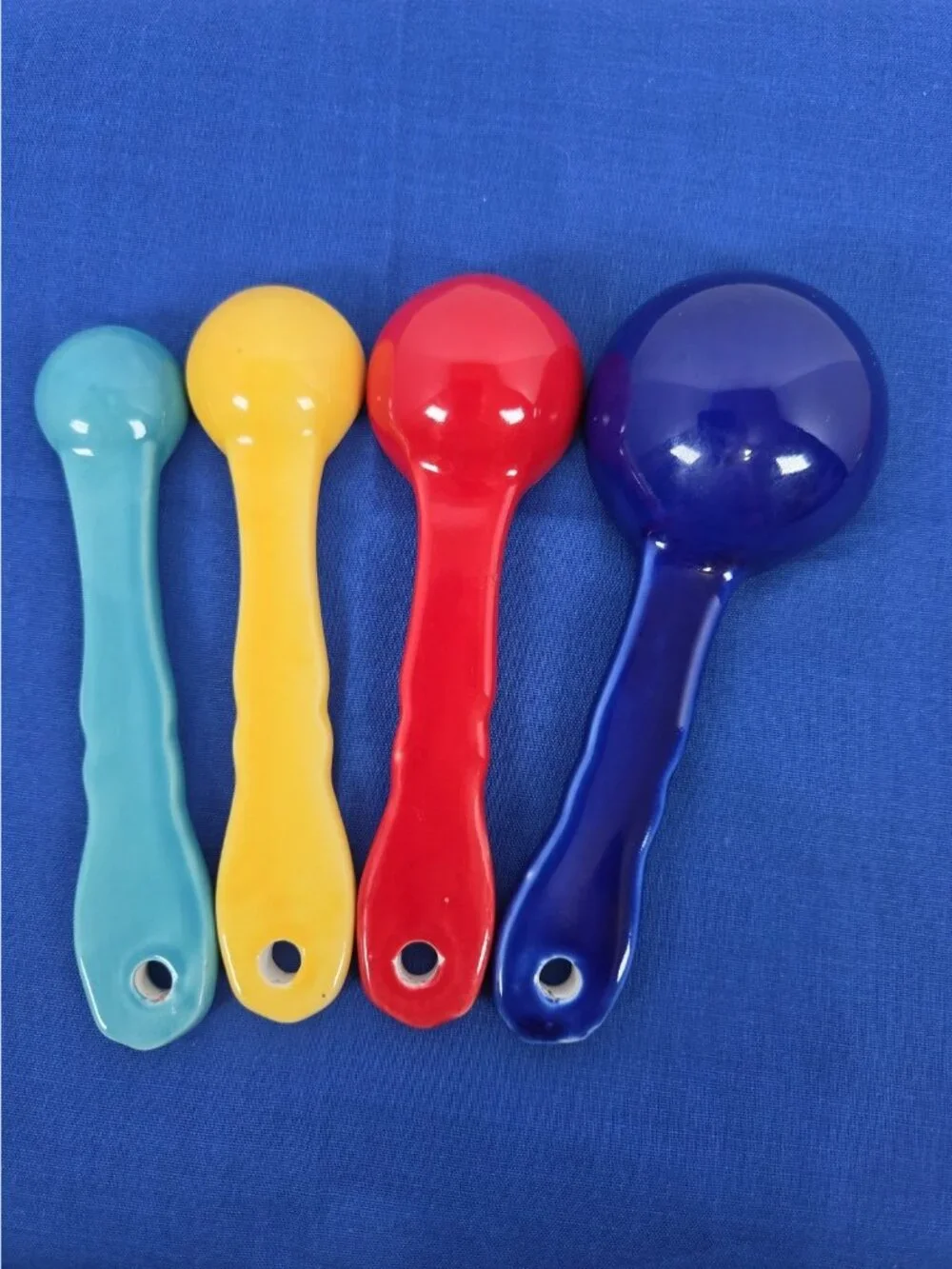 EUC The Pioneer Woman Dazzling Dahlias Ceramic 4 Piece Measuring Spoons Set HTF